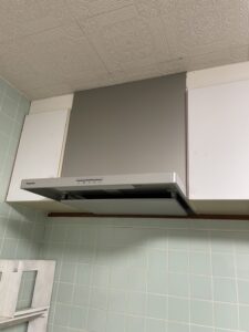 大津市　掃除のストレスから解放されたレンジフード交換