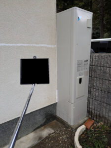 【滋賀県東近江市】パナソニック薄型エコキュートからダイキン薄型エコキュートへ交換工事｜補助金100,000円活用